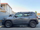 台形のホイールハウスもJeepの特徴。横から見てもJeepだとわかりますね!