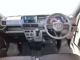 分かりやすく操作しやすい運転席まわりです☆