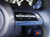前走車両の速度に合せて、自車の速度を調整できる「MRCC(マツダレーダークルーズコントロール)」を装備しています。