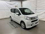 広々とした車内空間に優れた燃費性能。更にデザインも上質で人気のお車です!