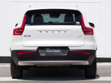 都市を駆け巡る本物のSUVとして、XC40は開発されました。スカンジナビアの独創性と都会的な雰囲気を身にまとった、都市で生活するあなたのために作られた一台です。