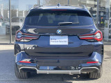 BMWを熟知したメカニックによる、360度の納車前点検。ドイツ本国と同様の教育・訓練を受けたメカニックが徹底的に点検、整備した後にお客様にお引渡しします。