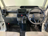 納車前にはプロのメカニックが点検、整備を行いますので安心してお乗り頂けます!!