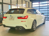 BMWのメカニックによる、100項目の納車前点検エンジン、ミッション、マフラー、電気系統やコンピュータなどを詳細に点検します。交換基準の部品があれば、純正部品を使用し整備した後にお客様にお渡しします。