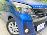 【LEDヘッドライト】悪天候や夜間走行時も良好な視界を確保し安心して運転できる高輝度LEDヘッドライトを装備!点灯速度が早く、消費電力も抑えられています。