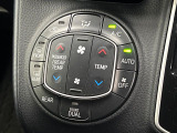 【左右独立型フルオートエアコン】運転席と助手席でそれぞれお好みの温度に設定可能。同乗者にも配慮した、快適な空調をお届け致します。