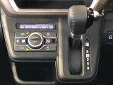 温度を設定すれば、自動で車内の温度管理をしてくれる優れものです♪ATミッションで運転楽々