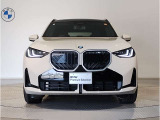 ☆BMWの代名詞とも言える【キドニーグリル】一目見ただけでBMW車であると認識できる確固たるアイコンとして存在感を放ちます☆