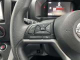 【ステアリングスイッチ】運転中に前方から目線をそらすことなくオーディオ等の操作が可能な便利機能!安心&快適なドライブを演出してくれます。