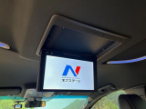 【12.8型フリップダウン】大画面モニターで後席でもエンタメをお楽しみいただけます。家族や友人とお出かけする機会が多い方に大人気です♪