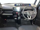 見通しのよいすっきりとした視界で、誰でも運転しやすいです。運転のしやすさは疲れにくさにも繋がりますよ♪
