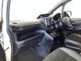 見通しのよいすっきりとした視界で、誰でも運転しやすいです。運転のしやすさは疲れにくさにも繋がりますよ♪