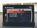 Apple CarPlay、Android Auto、Bluetoothに対応しています。お待ちスマートフォンと連携して音楽を聴いたり、ハンズフリー通話に対応します。