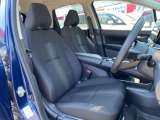 ひじ掛けが付いて運転が楽です