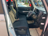 居心地の良い運転席なので長時間座っていられます♪リラックスできるデザインがいいですね♪