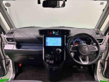見易い計器類と運転し易いドライビングポジションは、視角も少なく前方&左右の見切りが良く運転し易いクルマです