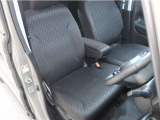 【運転席】しっかりとしたシートで長時間運転でも疲れづらいです★