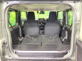 普段のお買い物や通勤、送迎等に十分な荷室スペースを確保しております。セカンドシートを倒すと、大きな荷物の積載も可能です♪