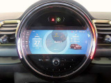 ◆iDriveを装備。操作系統をディスプレイから独立させることで、人間工学に基づいた最適な運転環境を実現しております。◆