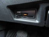 『ETC2.0』を装着しています♪♪ 有料道路での料金所の手間を省いて運転に集中できます♪♪ 車から離れる時はカードの抜き取りをお忘れなく♪♪