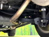 お車を安心してお乗りいただく為には、足回りの定期点検が欠かせません。サービスサポート(有償保証)では無料点検もご提供しており、安心のカーライフをお過ごしいただけるサポート体制が整っています。
