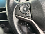 ★オーディオコントロールスイッチ★ステアリングにはオーディオコントロールスイッチが付いていますので、目線を正面から外すことが無く、また、ステアリングから手を離さずにオーディオ操作ができます