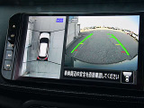 アラウンドビューモニターが運転席にいながらクルマの前後左右の状況を確認できます。
