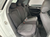 ナンバー付きの車両は公道試乗可能です(登録済未使用車など一部除く)。また、取り回しの確認など、広い場内でご試乗も可能です。お気軽に申し付けください。