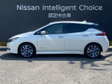 リーフの横からの画像になります。当店は全車 整備・保証付なので安心してご検討頂けます。