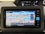 いまや必須装備「ナビゲーション」搭載!知らない場所にスイスイッとドライブ。もう、これなしではハンドルを握れませんね!でも運転中の操作は危険ですのでご注意ですね☆