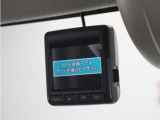 ◆ドライブレコーダー◆映像・音声などを記録する自動車用の装置です。 もしもの事故の際の記録はもちろん、旅行の際の思い出としてドライブの映像を楽しむことができます。