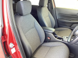 シートはフィット性も良く、楽な運転姿勢を保てます。