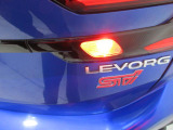 LEDリヤフォグランプ装備!濃霧や吹雪などの悪天候時に自車位置を後続車に知らせ、視界不要による追突を防止することができます。