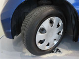 タイヤサイズは185/65R15です。