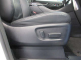 格安のオススメ車を多数展示しております。ぜひ、ご来店・お問い合わせください。中古車はたった1台との一期一会。買ってよかった〜♪と言って頂けるようスタッフが一丸となって全力サポート致します!