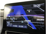 純正ナビを装備。タッチパネル式で使いやすく、お出かけもラクラクです。