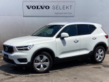 XC40 B4 Momentum入荷いたしました。