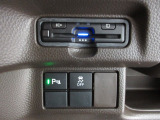 パーキングセンサーを装備しています。今や標準装備になりつつあるETC車載器も装着されております。料金所を通過するときも楽々です。