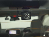 リヤ用ドライブレコーダー装備!これがあれば、相手方が危険運転をしてきた場合などでも客観的に証明でき、事故や事件の直接的な証拠の確保にも生り得ます。