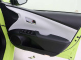 運転席ドアトリム