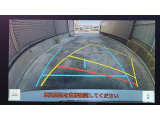 バックガイドモニターで、後方を確認しながら安心して駐車することができます。運転初心者も熟練者も必須の機能ですよ!