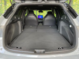 後席を格納すると、これだけの広さが!シーンに合わせたシートアレンジで、大きな荷物も積むことが出来ます♪