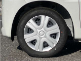 純正ホイールを装着しております。車両に関してのご質問は、スタッフまでお気軽にお問合せ下さい!TEL:0439-88-6662