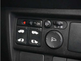 ◆両側電動スライドドア◆狭い駐車場でも乗り降りが楽々♪お子様が隣の車にドアを当ててしまう心配もございません!小さなお子様連れの方もこれで安心。