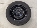 当社にてデモ走行時に装着していたワンシーズン使用の中古スタットレスタイヤ+ホイール4本セットを用意致しました。(2025年製、タイヤ+ホイールは現状渡し、保証対象外です)