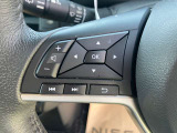 ステアリングスイッチ付きのハンドル!運転に支障をきたすことなくナビ操作が可能です!!