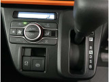 【オートエアコン】設定した温度が常に保たれるので快適にドライブが楽しめます