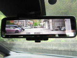 車両後方を直接映像で確認出来るスマートルームミラーです!