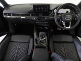 Audiのインテリアはエクステリア同様、優れたデザイン性とクオリティ、そして機能性を兼ね備えております。