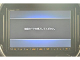 純正ナビを装備。タッチパネル式で使いやすく、お出かけもラクラクです。